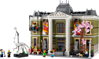 LEGO Icons Natuurhistorisch museum (10326) voor €269,99 bij Bricking Awesome