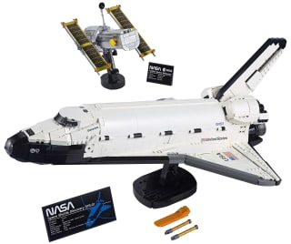 LEGO Icons NASA Space Shuttle Discovery voor €139,99 bij Toychamp