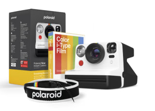 Pack Cámara analógica instantánea Polaroid Now Generación 2 + film color i-Type + correa por 109,99€