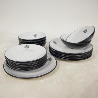 Gespikkelde bordenset met sneeuwvlok 6 persoons voor €29,95 bij de Action