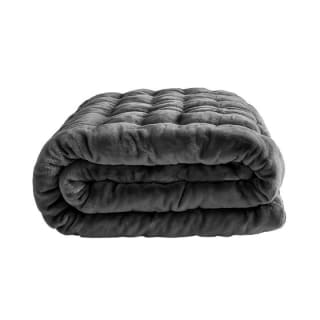 Diverse Lazy all-in-one dekbedden "Pom Pom Fur" v.a. €19,95 bij de Action