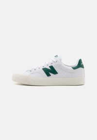 New Balance BB100VTC unisex sneakers voor €44,95 bij Zlando