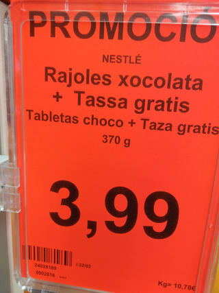 Chollazo de tienda física Aldi 4 tabletas choco +tazas cerámica Snoopy 3,99€