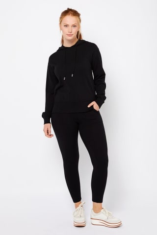 Dames Loungebroek voor €17.50 bij de Hema