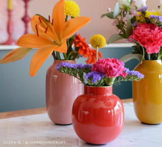 2+1 gratis op kleine vaasjes bij Pip Studio