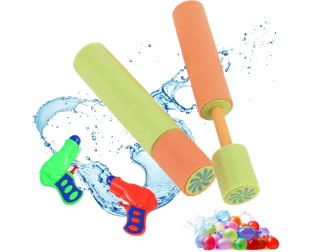 Pack infantil de juguetes de agua 2 lanzadores de gomaespuma + 2 pistolas de agua + 300 globos de agua biodegradables por solo 4,71€