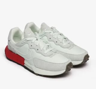 50% de descuento en zapatillas Nike Fontanka Waffle