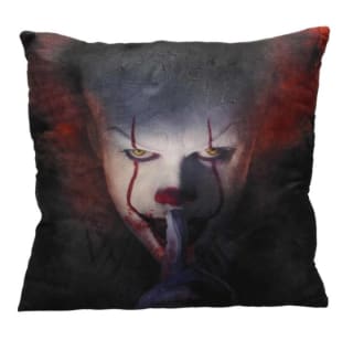 Cojín IT Pennywise por 6,95€.