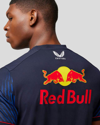 Red Bull Racing 2023 Max Verstappen coureurs-T-shirt voor €20 bij Castore shop