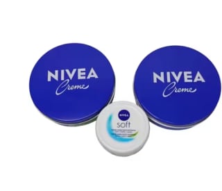Oferta NIVEA: Pack de 2Uds X 150ml de crema hidratante corporal y facial + NIVEA Soft 1 Ud por 12,81€