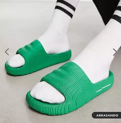 Sandalias Adidas universitario Adilette 22 Originals por 35,75€