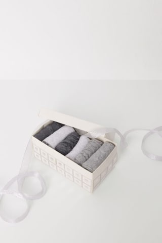 Pack 6 calcetines altos grises por 6,99€