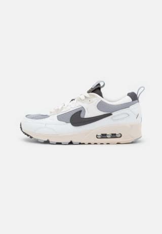 Nike air max 90 futura voor €63,96 dmv code bij Zalando