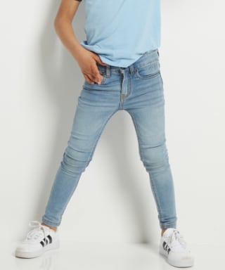 2 jongens jeans voor €35 bij Terstal