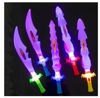 Juego de espadas luminosas para niños por 5,60€