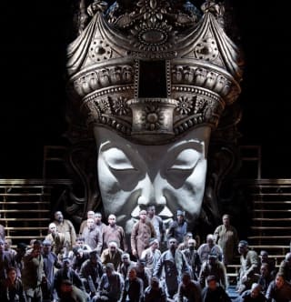 Pre-estreno de la opera "Turandot" para menores de 30 años en el teatro de la Maestranza Sevilla