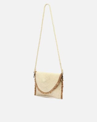 Bolso bandolera pequeño efecto rafia por 11€