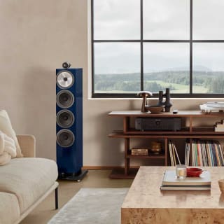 Bowers & Wilkins 702 S3 Signature vloerstaande speaker Midnight Blue Metallic voor €4.998 per paar bij Hifi Klubben