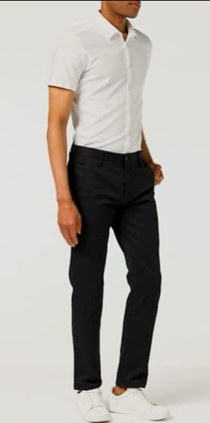 Dockers Chino slim fit herenbroek Zwart voor €23,90 bij Amazon