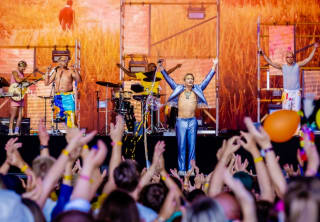 Volg Lowlands 2024 live via 3voor12 en NPO 2 Extra