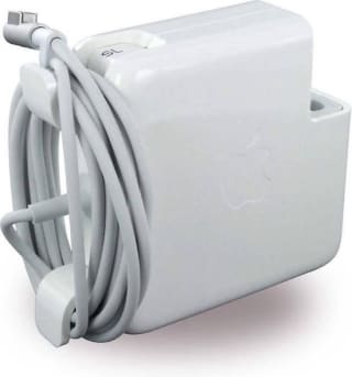 Apple MacBook Pro MagSafe Power-Adapter 85W voor €29,99 bij Bol.com