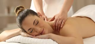 Sesión de masaje de 30 o 45 a elegir y masaje facial de 60 minutos en Natural Beauty Estetic By T.R