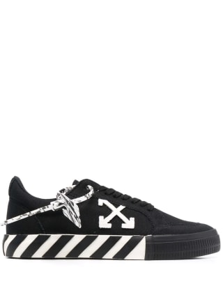 Zapatillas Off-White low vulcanized por 100€ en negras y blanco