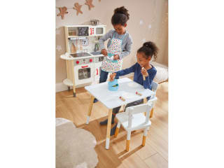 Playtive houten speelgoedkeuken met veel accessoires voor €49,99 in de Lidl webshop