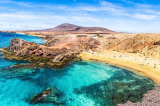 6 noches en Lanzarote Hotel 4* con vuelos incluidos por 294€