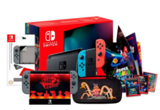 Nintendo Switch V2 + Dock Mario Odyssey + Protector Pantalla Nintendo + Álbum Mario Galaxy + Funda Zelda + Camiseta Switch Sports
