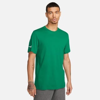 Nike T-shirt Nike Park Tee voor €8,95 bij Amazon