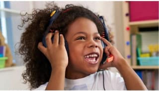 Logitech Zone Learn Wired On-Ear Headset for Learners voor €23,26 bij Amazon