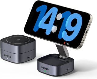 UGREEN Opvouwbaar 2 in 1 iPhone-oplaadstation compatibel met MagSafe voor €29,99 bij Amazon