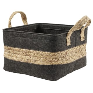 Panière en jonc de mer noir avec bande déco naturel à 9,99€.