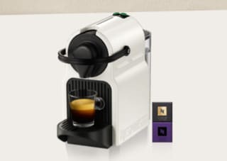 Máquina de café inissia white + 20 cápsulas de café por $109.990 en Nespresso