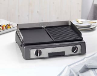 Cuisinart Tafelgrill PL50E 1 grillplaat + 1 plancha-plaat voor €79,95 bij Ibood