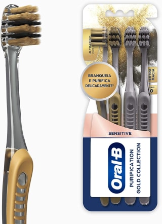Kit com 4 Escovas de dente da Oral-B, modelo Purification Gold Collection - R$ 29,99