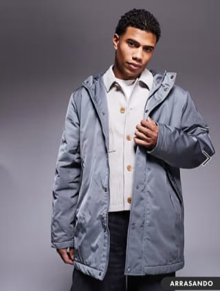 Parka con forro de borreguito ASOS DESIGN por solo 16€