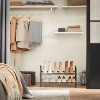 SONGMICS Schoenenrek met 2 niveaus en verstelare poten voor €19,94 bij Amazon