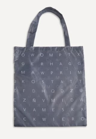 Bolsa plegable de poliéster por 1,40€.