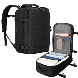 Cabin Bag for Ryanair 40x20x25 with USB Port – Black – £16.99