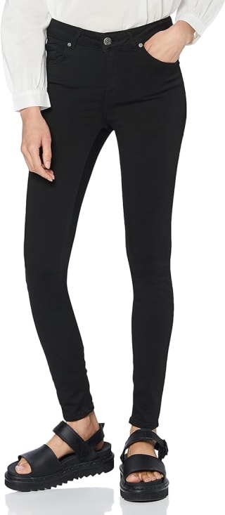 Vero Moda dames jeans voor €34,94 bij Amazon