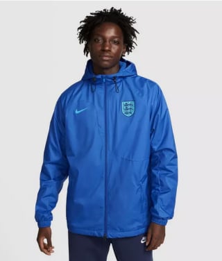 Chaqueta NIKE England 2022-2023 por solo 28€