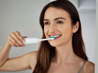 Cepillo de dientes sónico Philips HX6221/21 por 19.9€