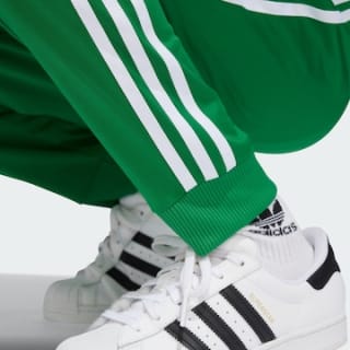 ADIDAS ORIGINALS Tapered Broek 'Adicolor' voor €15,90 bij About You
