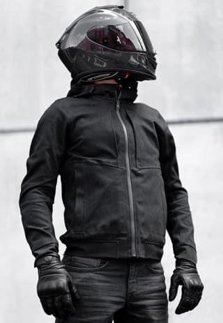 Bikeroutfit kortingscode voor 15% korting op Rev'it motorkleding, motorjassen met gratis rugprotector