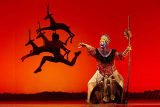 Hotel 4* + Entradas Rey León en Madrid por 76€ por persona.