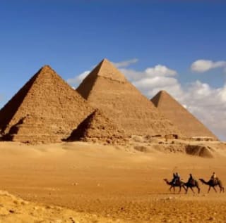 Vuelos ida y vuelta Barcelona- El Cairo desde 219€