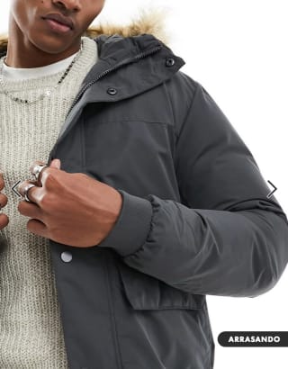 Parka corta Jack & Jones por 15,60€