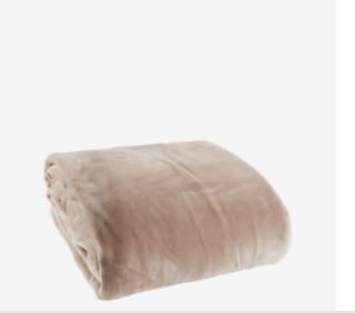 Plaid polaire GULSKOLM 220x240 à 11€